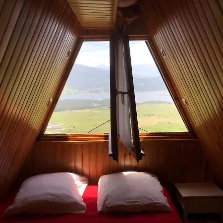 シャレー La-haut レ・ザングル