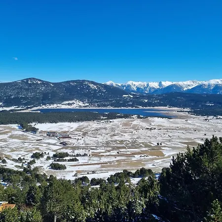La-haut Les Angles (Pyrenees-Orientales)
